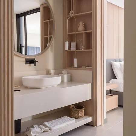 Kolektif Hotel 5*